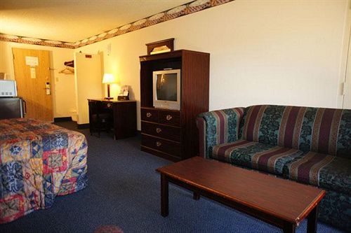 Lincoln Express And Hotel 2*